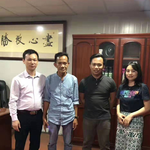 印尼客戶直夸睿至鋒_全自動C型鋼機(jī)nice
